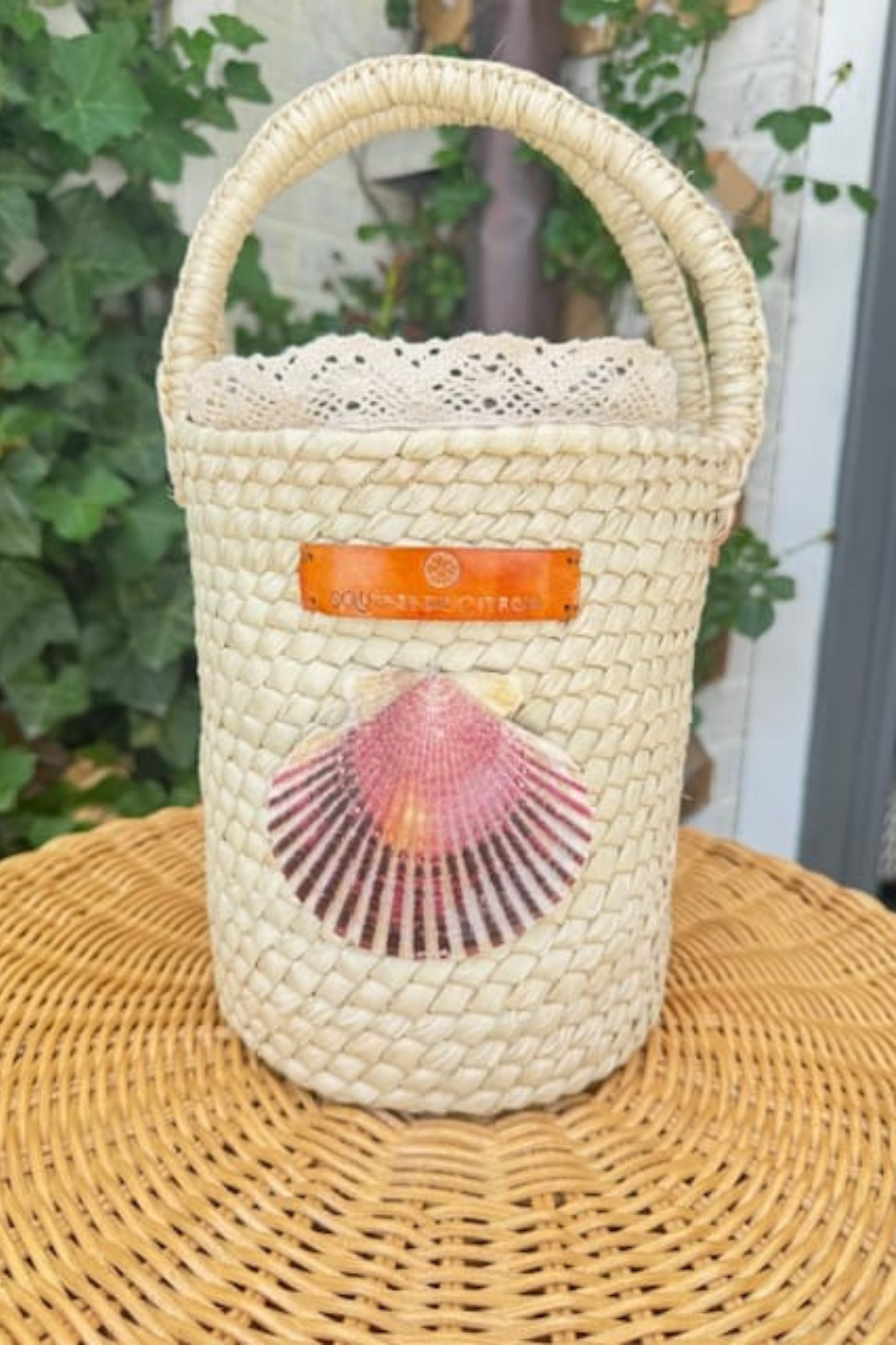 Nantucket Palm Shell Bucket Tote Citron