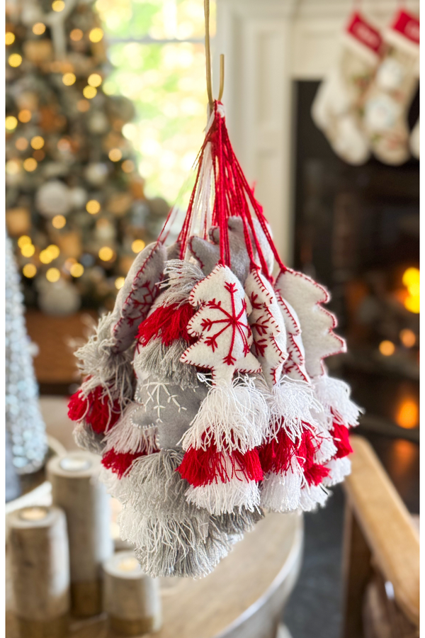 Holiday Citron Pom (Gift) – Assorted Style