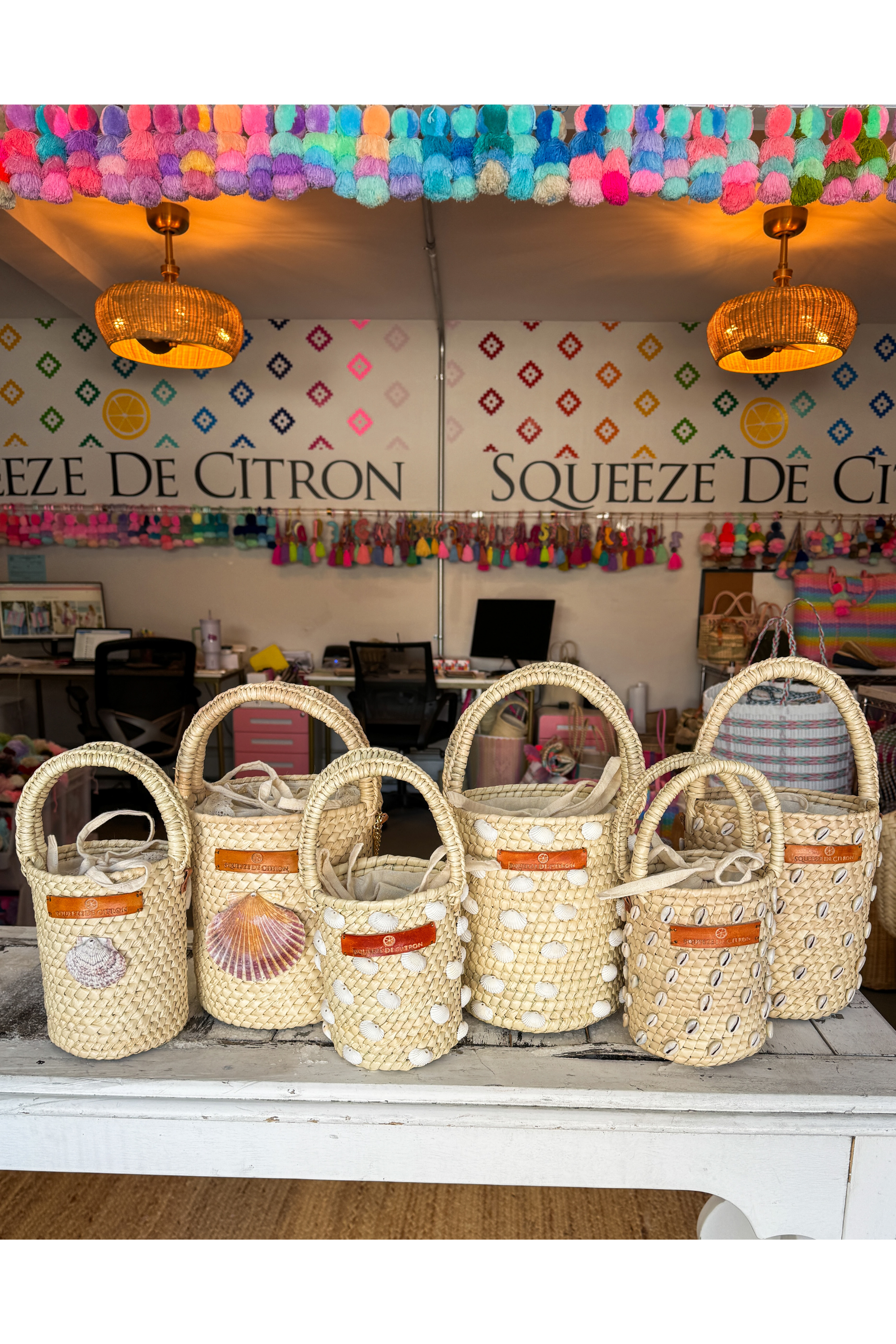 Nantucket Palm Shell Bucket Tote Citron