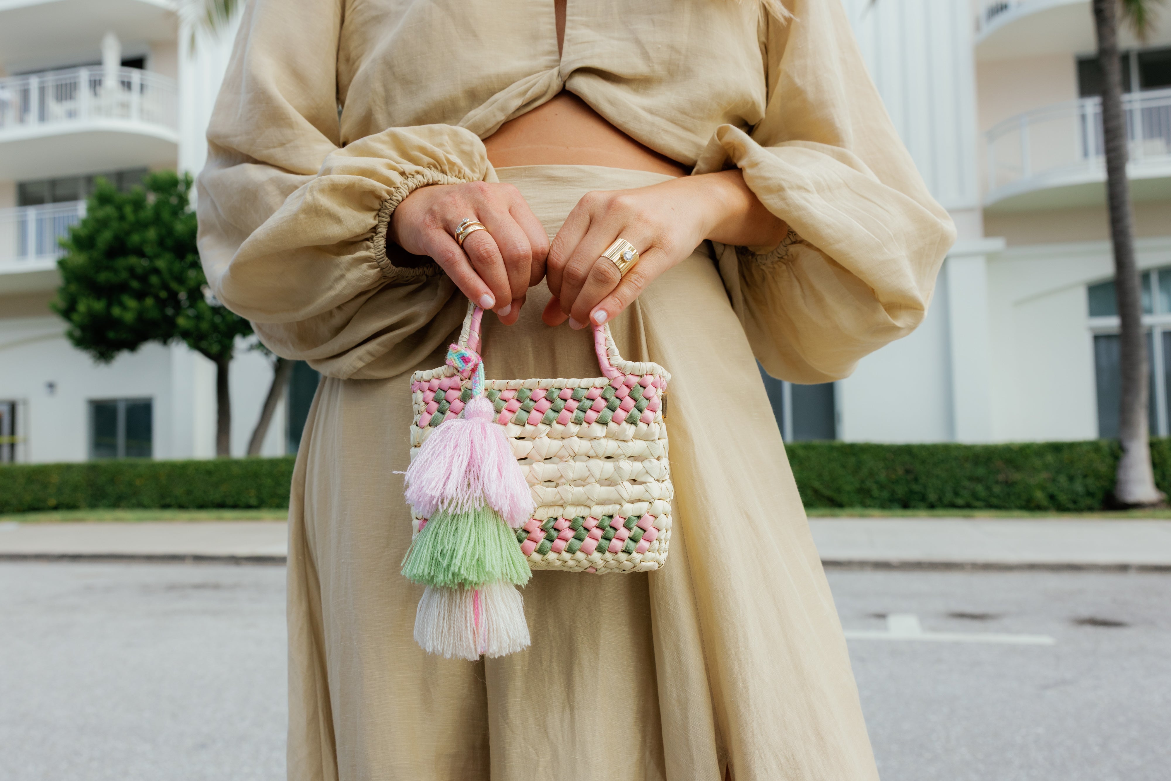 Palm Net Yatzil in Rose / Garden