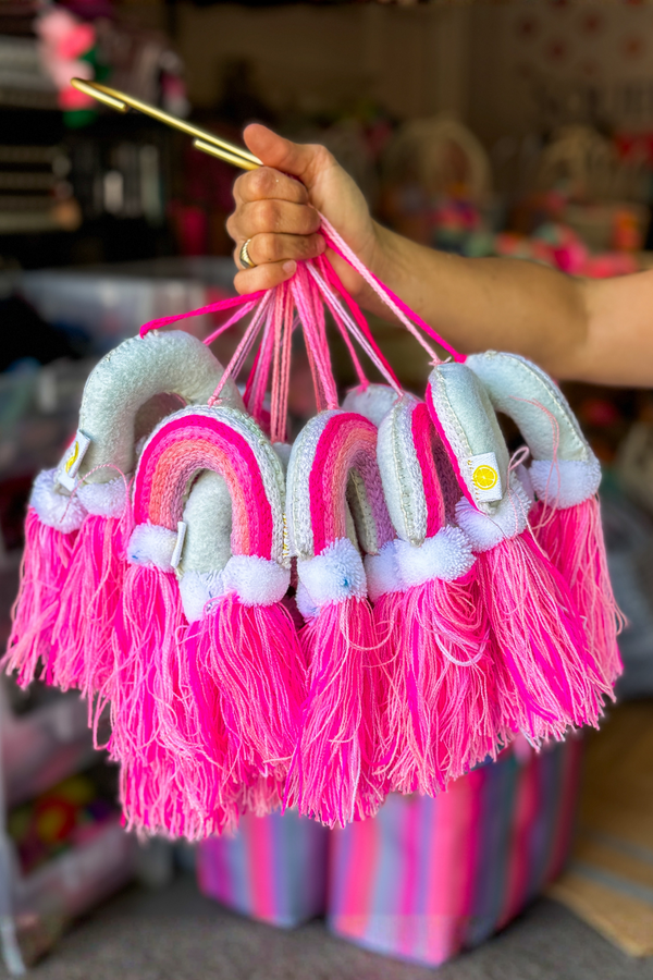 Rainbow Pom – Default Title